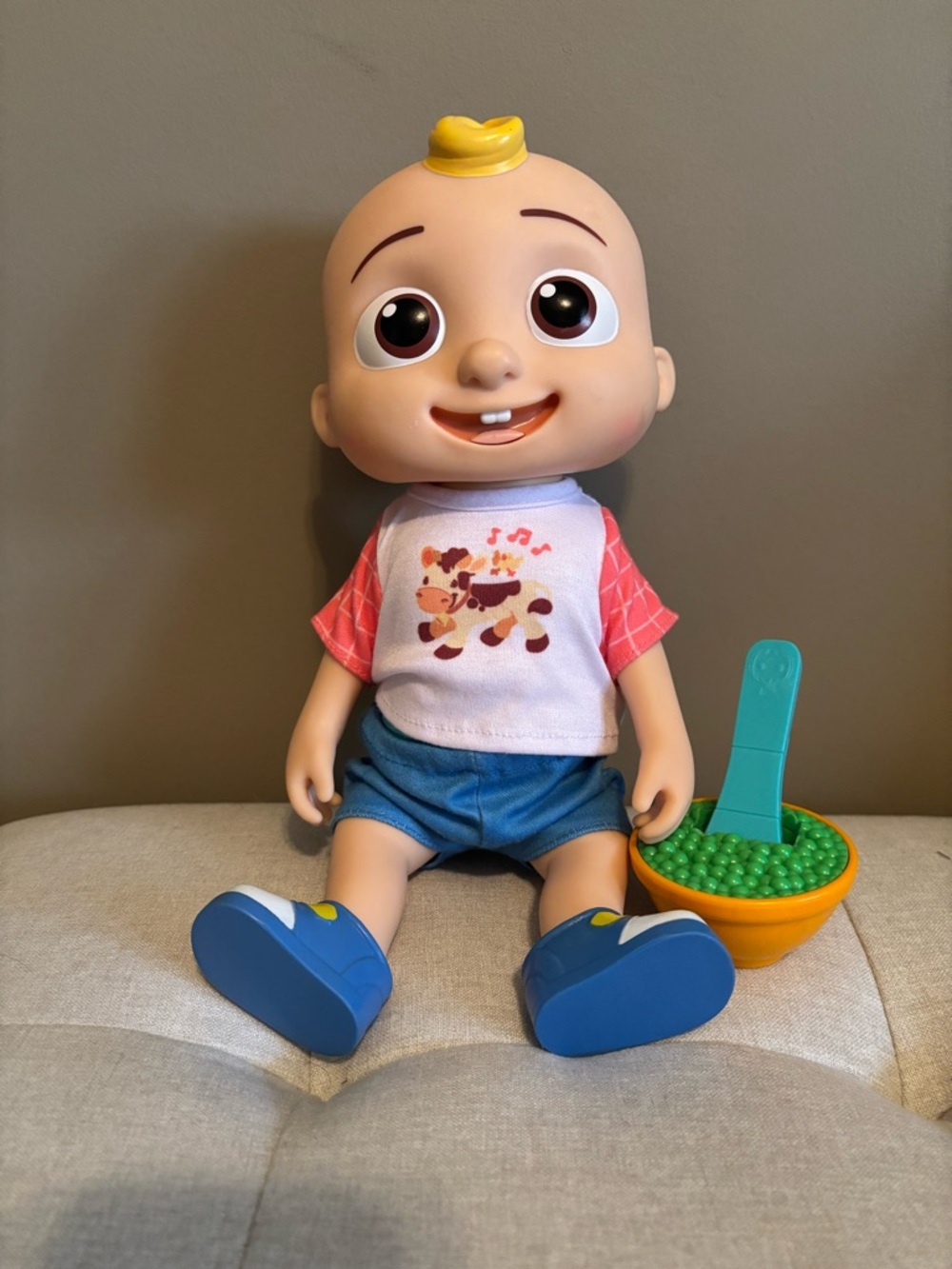 Cocomelon JJ Doll-Interactive songs/phrases/peas to “eat” Kids Toy